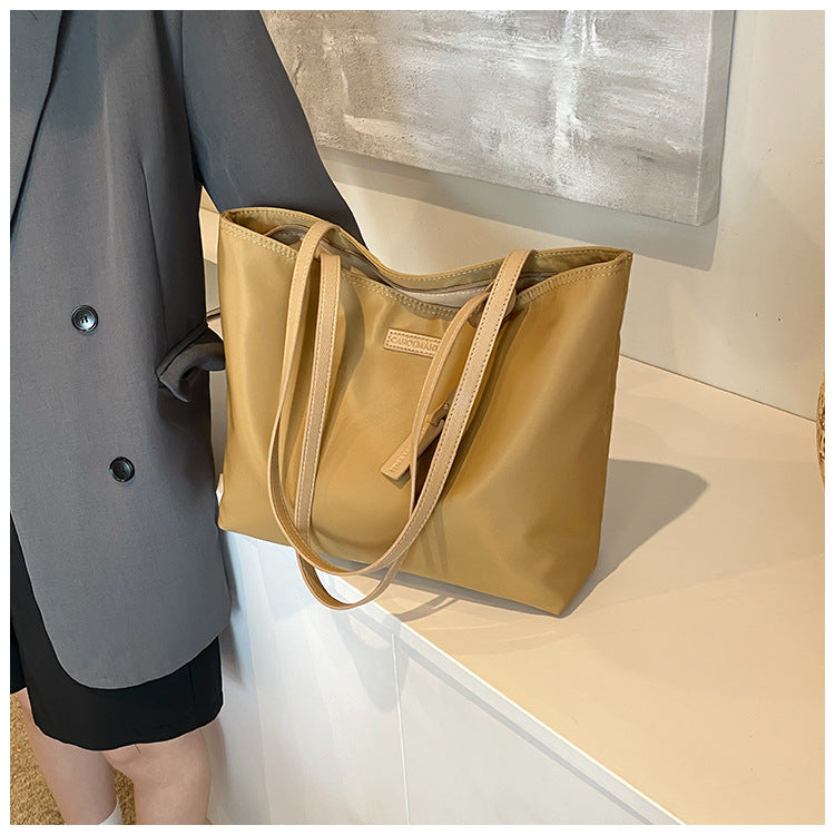 Women's Simple Large Capacity New Commuter High-grade Shoulder Bag