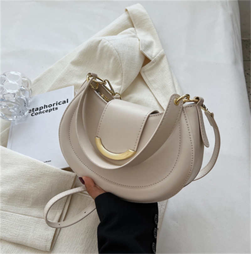 Autumn And Winter Niche Leather Ladies Underarm Bag