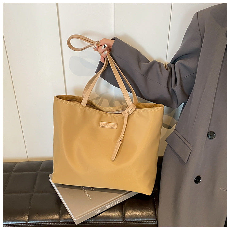 Women's Simple Large Capacity New Commuter High-grade Shoulder Bag