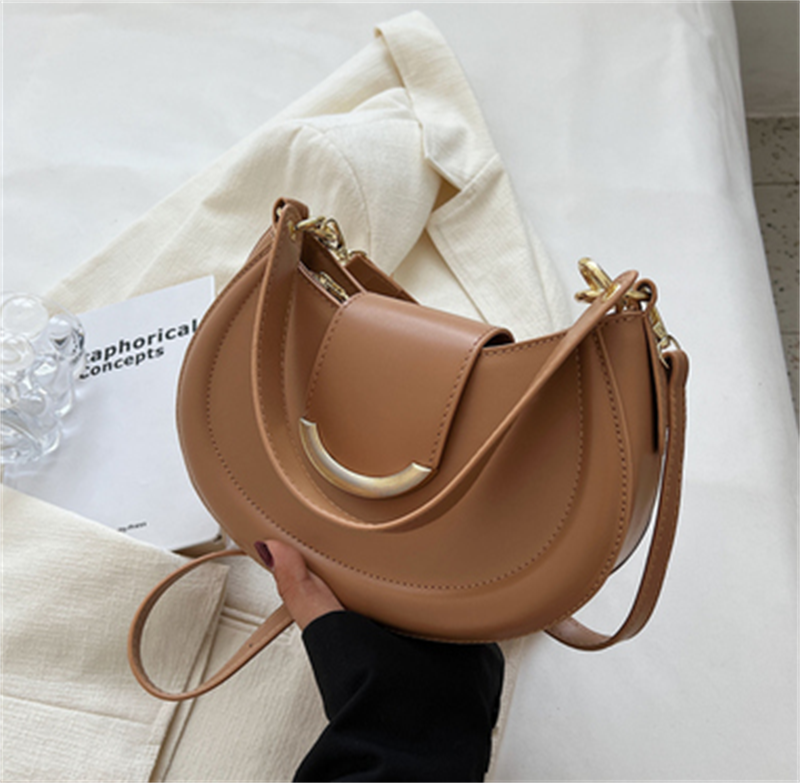 Autumn And Winter Niche Leather Ladies Underarm Bag