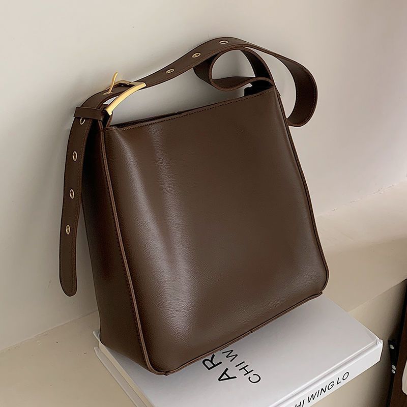 Advanced Texture Shoulder Messenger Bag All - matching Women - MONTIRES