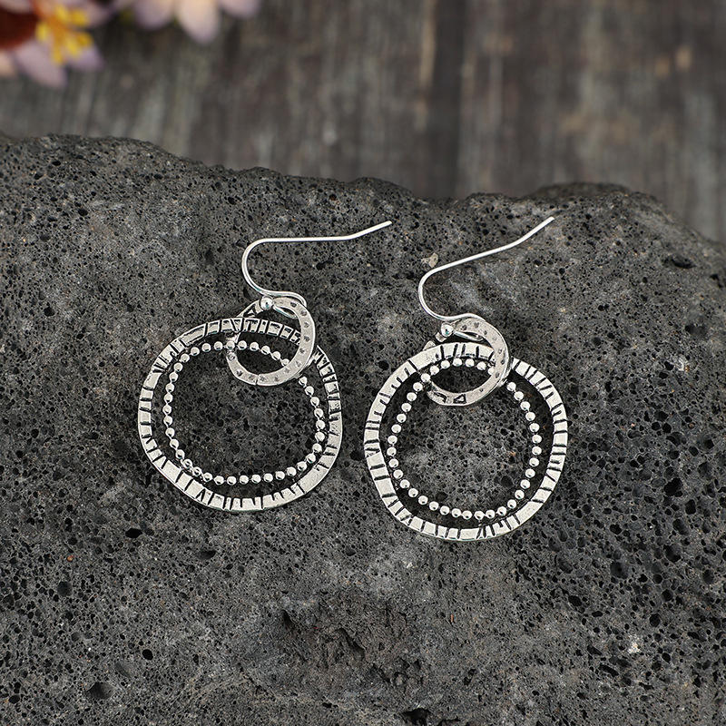 Women's Fashionable Irregular Ring Alloy Earrings