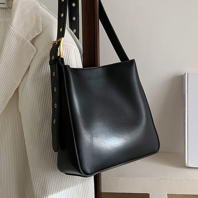 Advanced Texture Shoulder Messenger Bag All - matching Women - MONTIRES