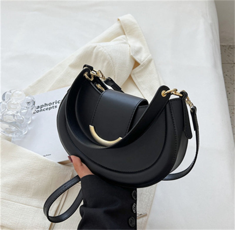 Autumn And Winter Niche Leather Ladies Underarm Bag